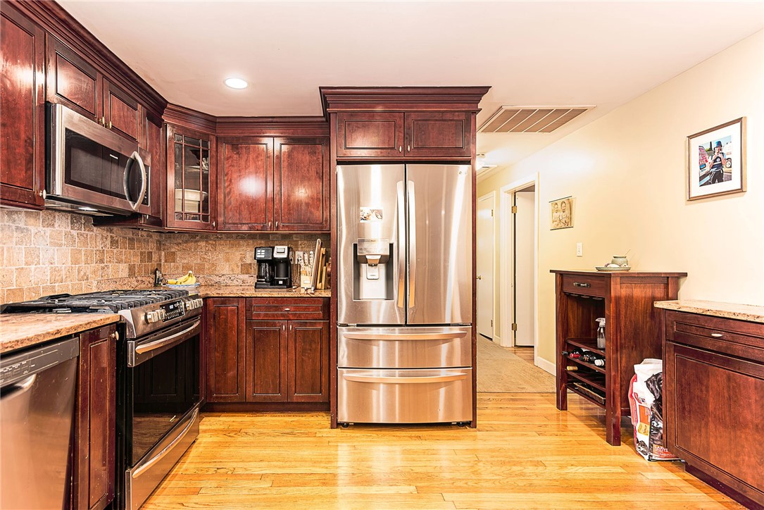 529 Shippeetown Road East Greenwich, RI 02818 - Photo 18 of 46