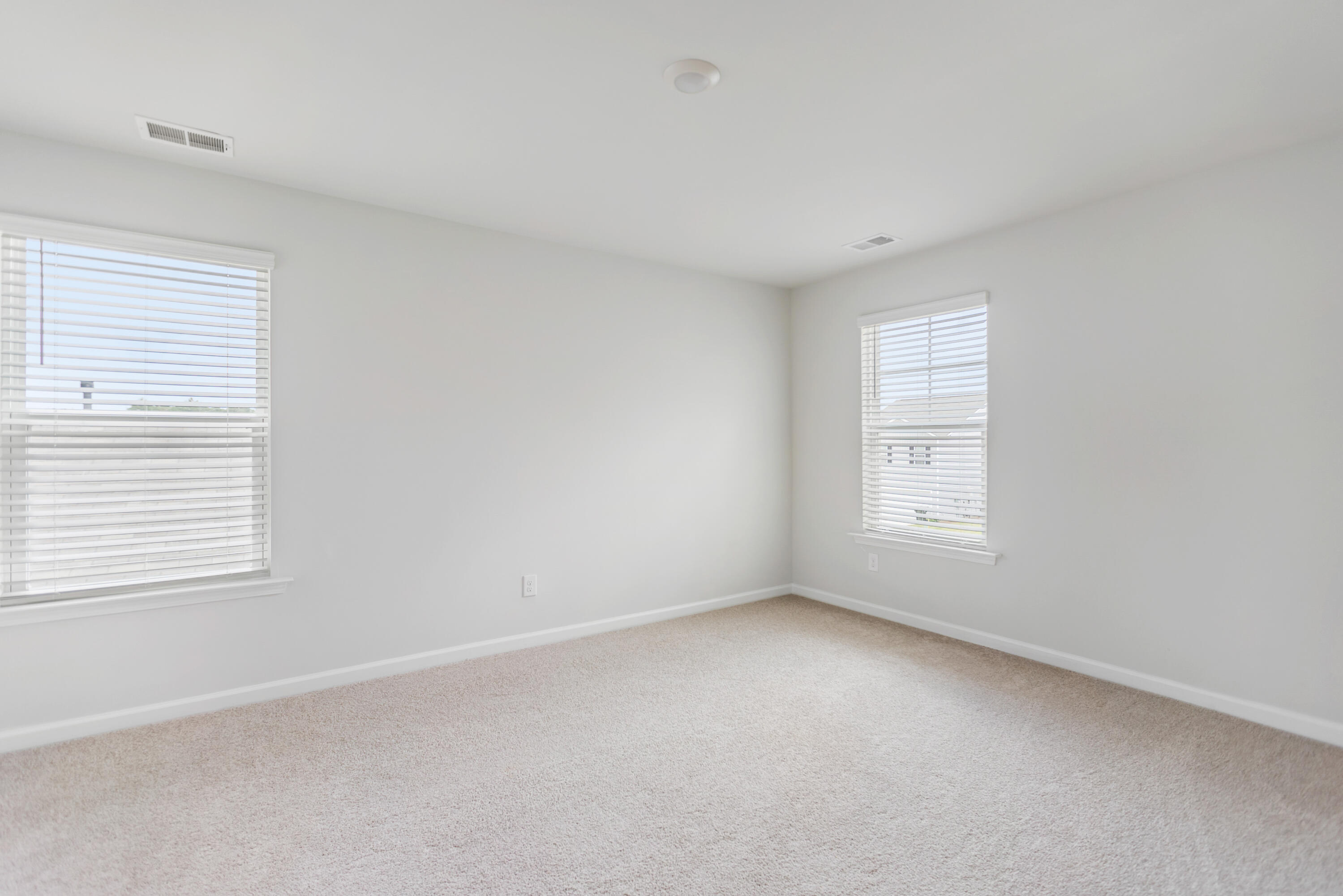 535 Red Twig Road Summerville, SC 29486 - Photo 26 of 34 Aisle Interior-16
