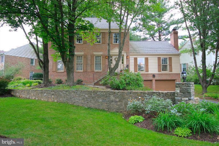 9400 Reach Road Potomac, MD 20854 - Photo 1 of 30 Exterior (Front)