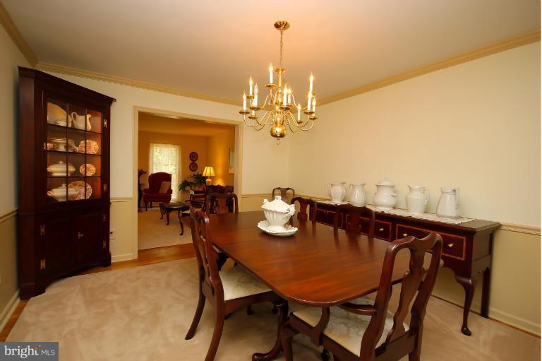 9400 Reach Road Potomac, MD 20854 - Photo 24 of 30 Dining Room
