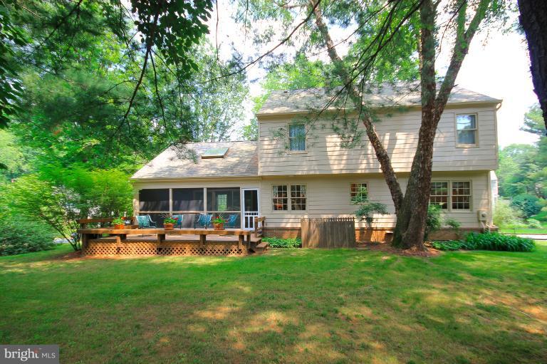 9400 Reach Road Potomac, MD 20854 - Photo 27 of 30 Exterior (Rear)