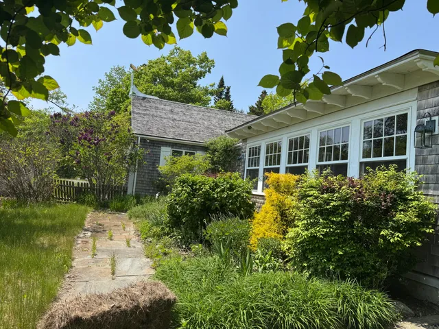 $1,495,000 | 36 Wiegand Place, Deer Isle, ME 04650