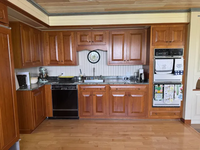 $1,495,000 | 36 Wiegand Place, Deer Isle, ME 04650