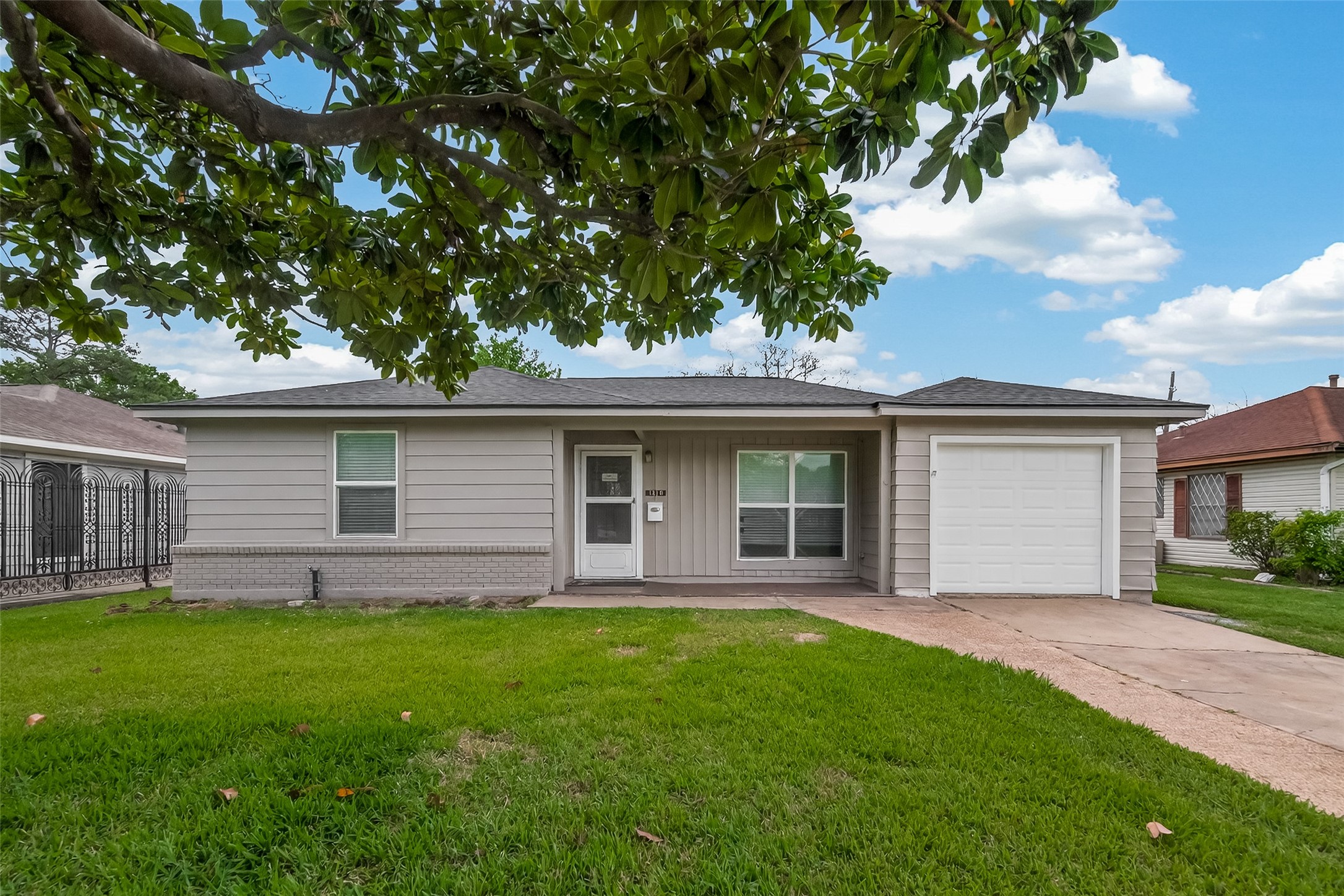 1310 Belshire Road Pasadena, TX 77502 - Photo 1 of 32