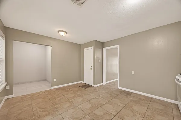 $1,600 | 1310 Belshire Road, Pasadena, TX 77502