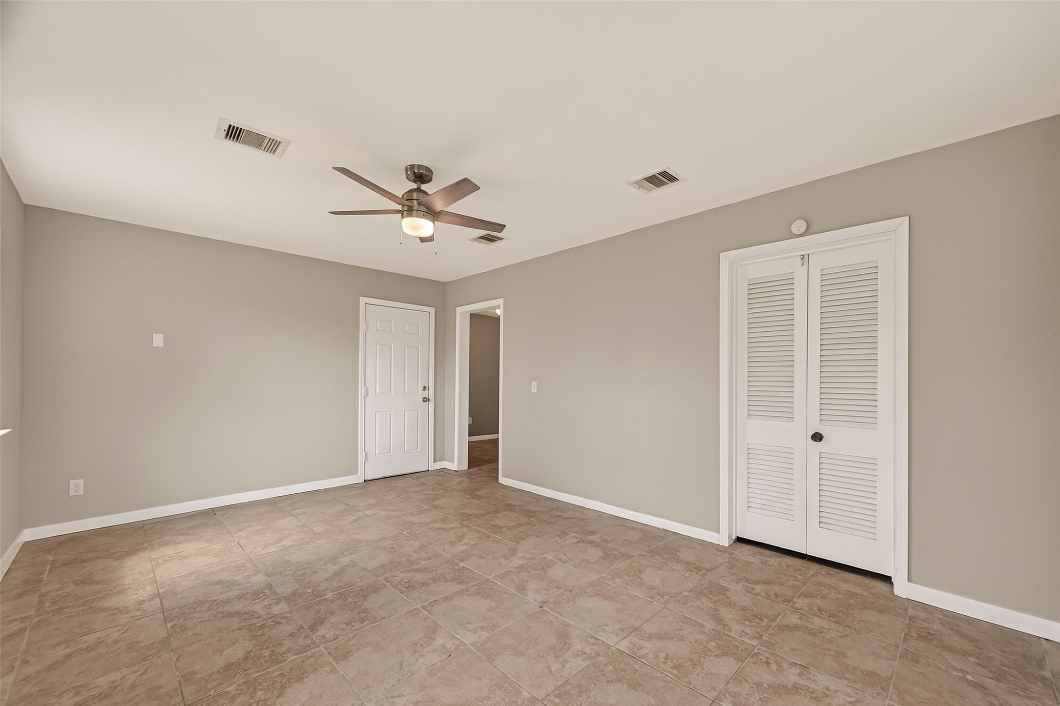 1310 Belshire Road Pasadena, TX 77502 - Photo 16 of 32