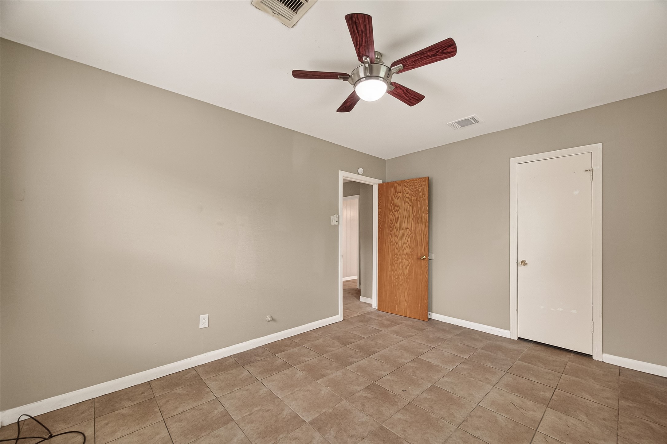 1310 Belshire Road Pasadena, TX 77502 - Photo 26 of 32