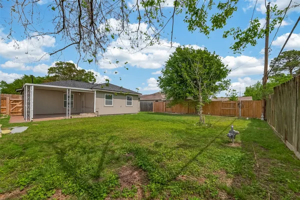 $1,600 | 1310 Belshire Road, Pasadena, TX 77502