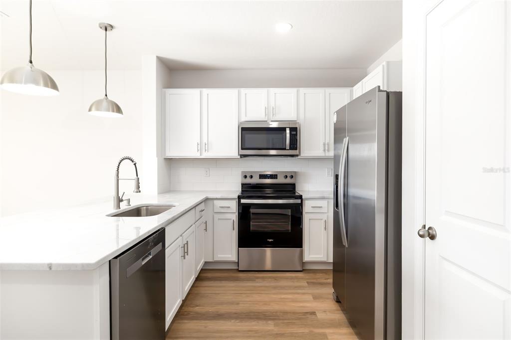 17436 Haysack Terrace Bradenton, FL 34211 - Photo 9 of 53