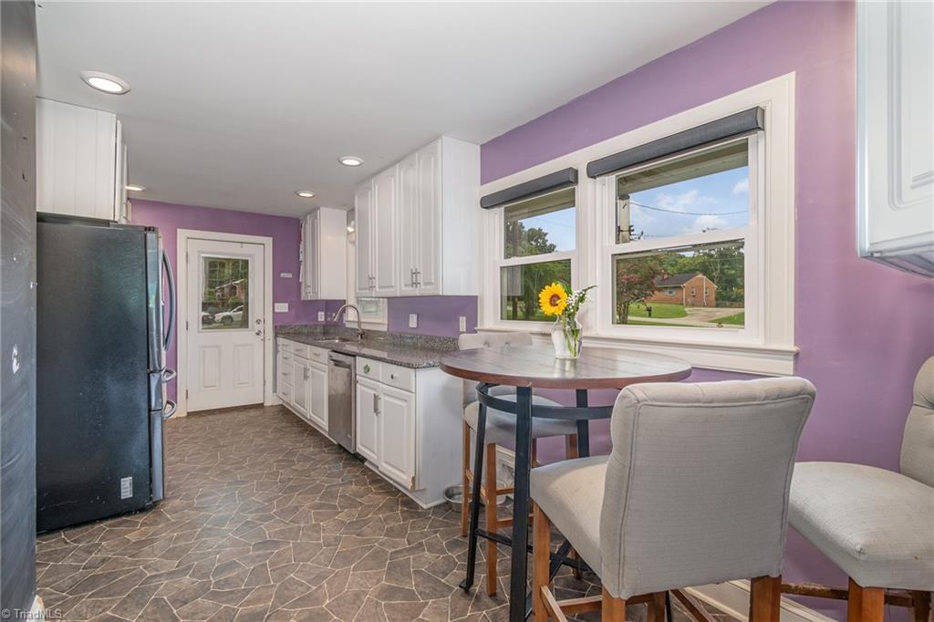 272 Eller Road Winston-Salem, NC 27107 - Photo 4 of 31 Gallery Image 4