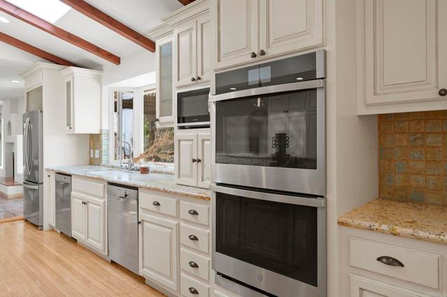 $3,900,000 | 6301 Castejon Drive, La Jolla, CA 92037