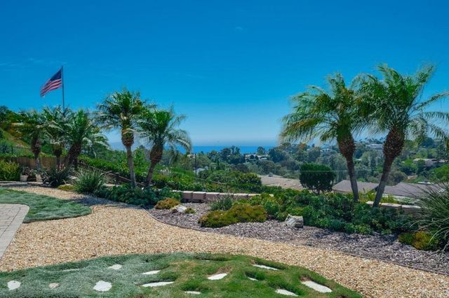 $3,900,000 | 6301 Castejon Drive, La Jolla, CA 92037