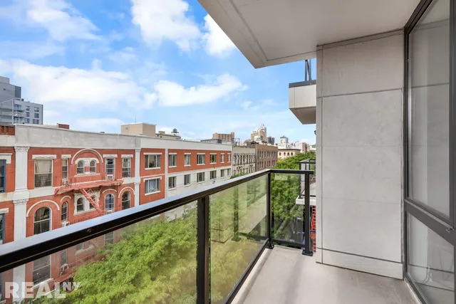 $1,255,000 | 127 West 112th Street, Unit 3B | Harlem