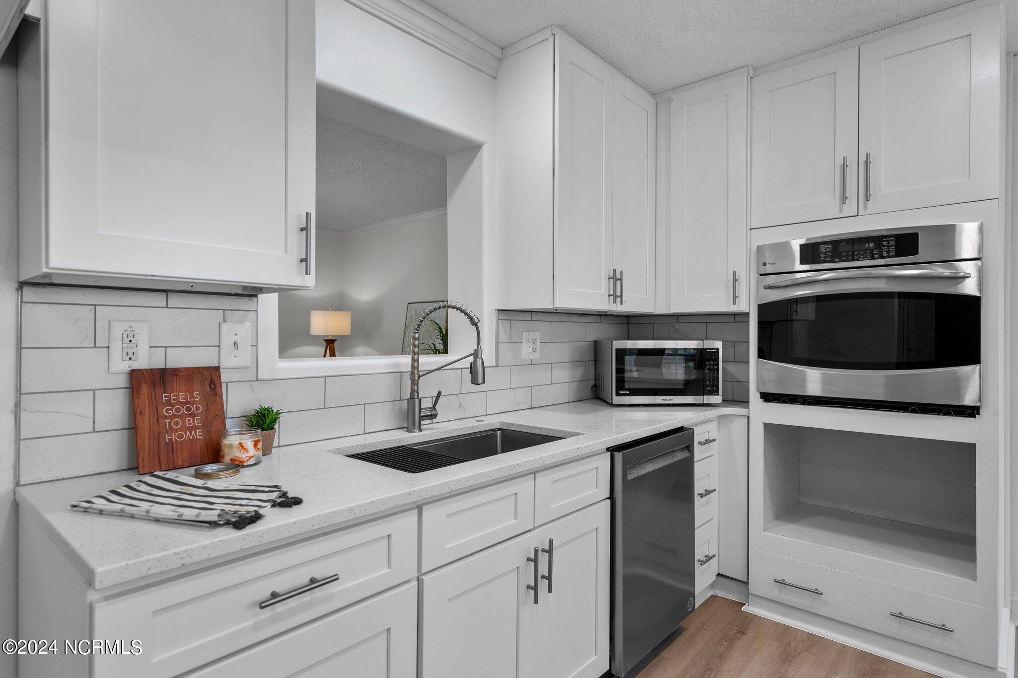 981 Sloop Point Loop Road Hampstead, NC 28443 - Photo 21 of 53 21-web-or-mls-DSC01115