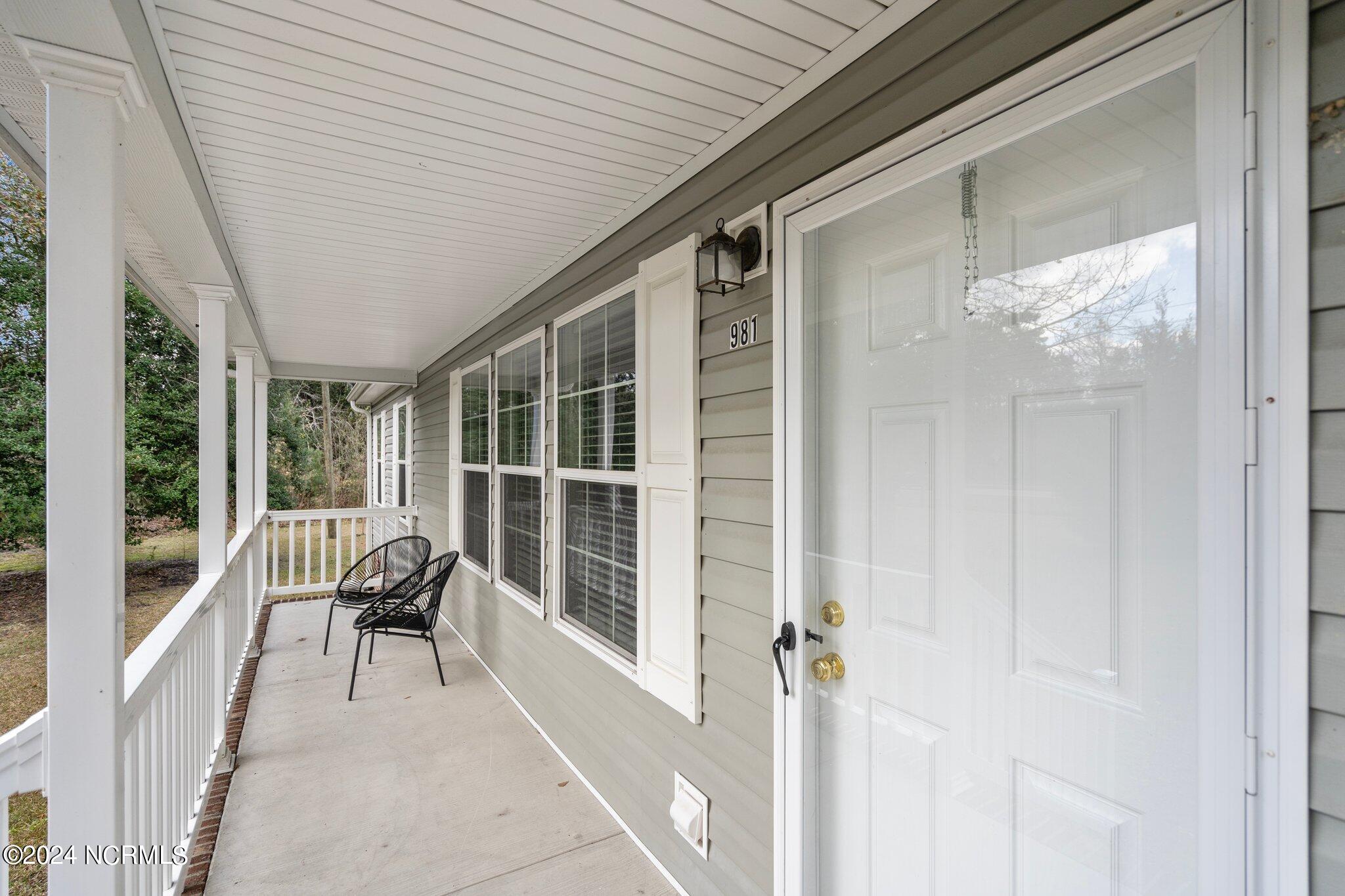 981 Sloop Point Loop Road Hampstead, NC 28443 - Photo 3 of 53 43-web-or-mls-DSC01177