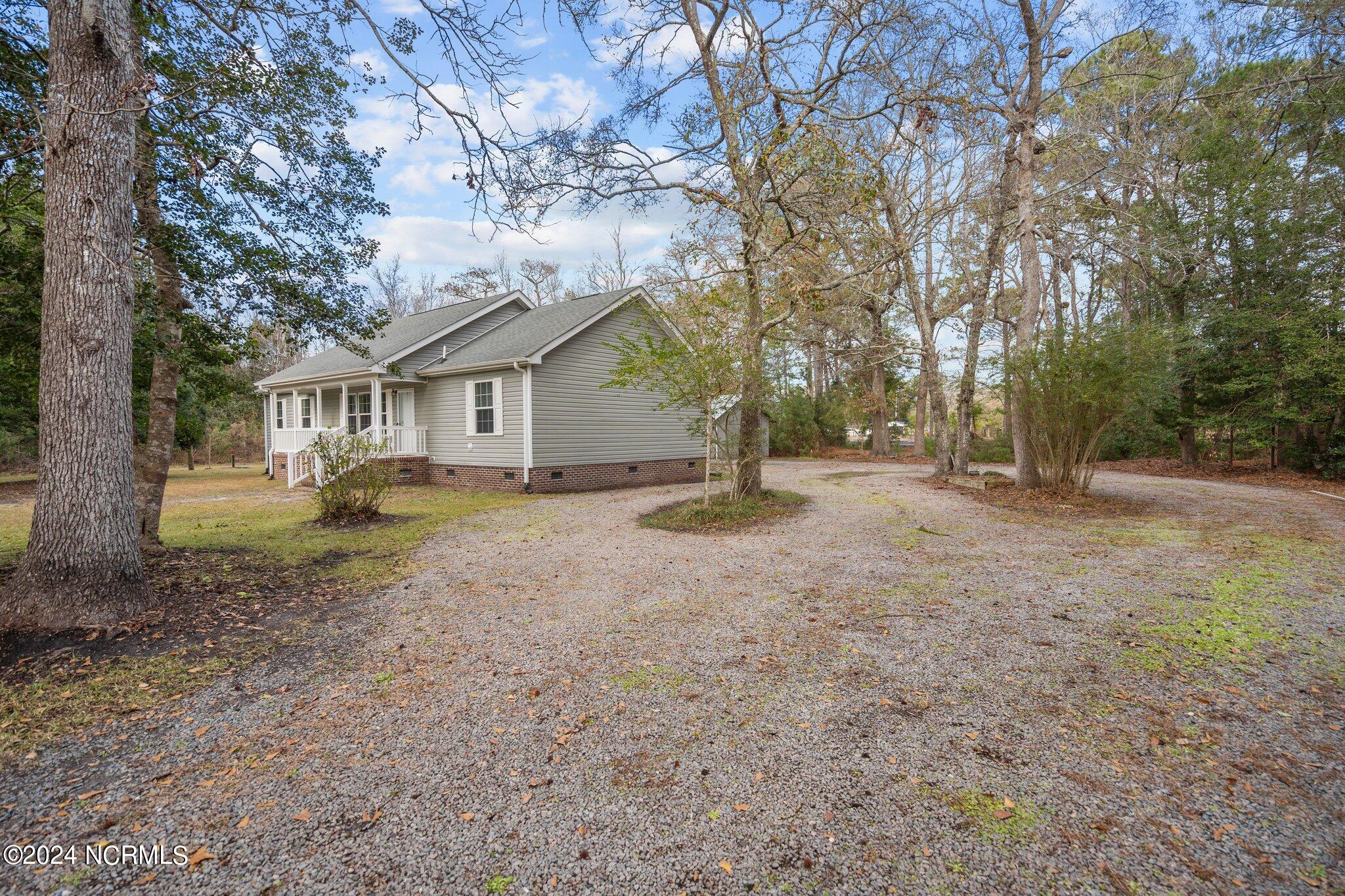 981 Sloop Point Loop Road Hampstead, NC 28443 - Photo 5 of 53 39-web-or-mls-DSC01170