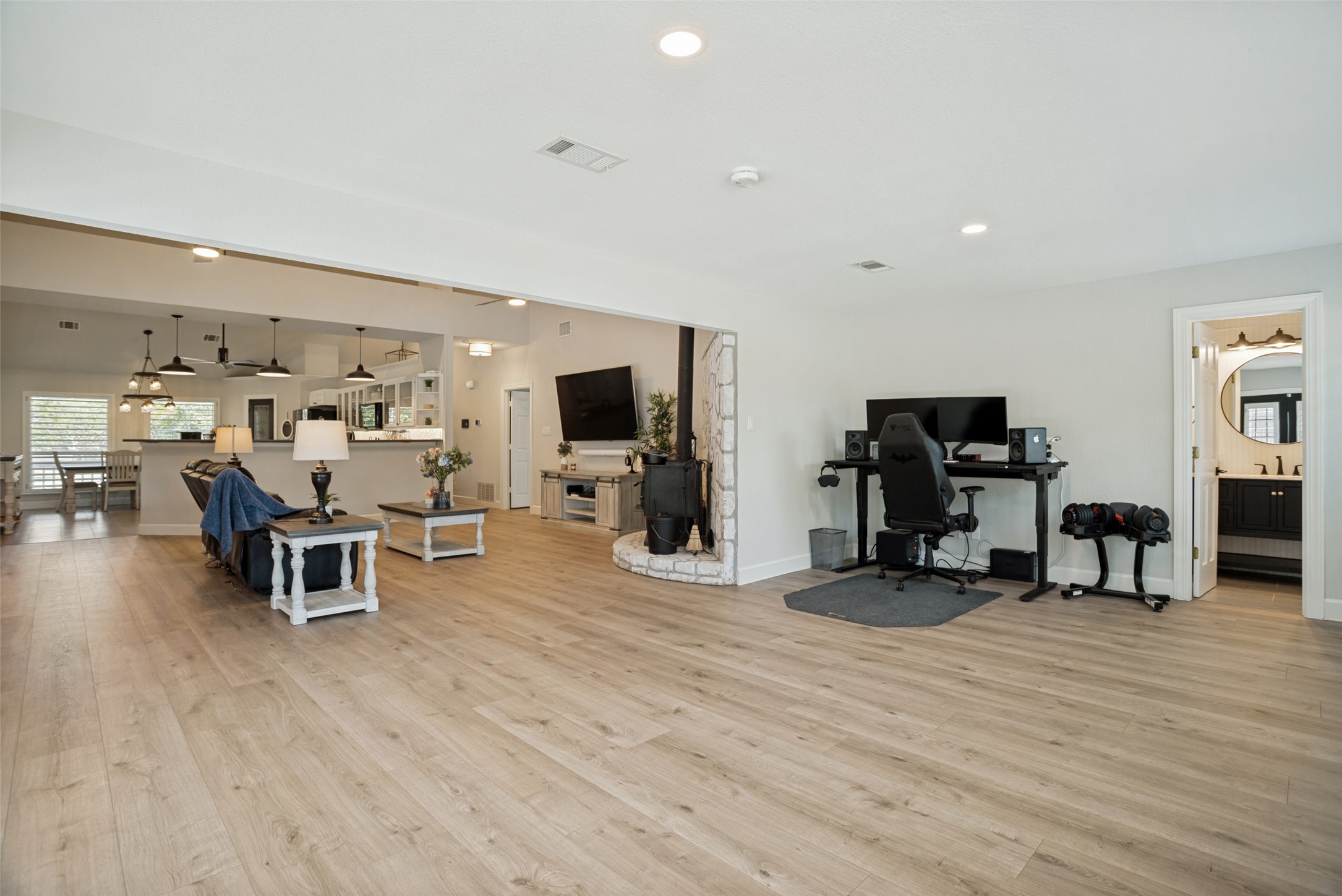 190 Young Ranch Road Georgetown, TX 78633 - Photo 13 of 39 Gallery Image 13