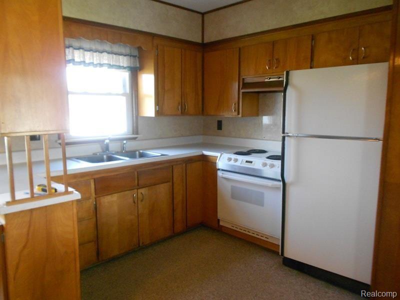 3304 Wadhams Road North Street, MI 48049 - Photo 5 of 20 1919.jpg