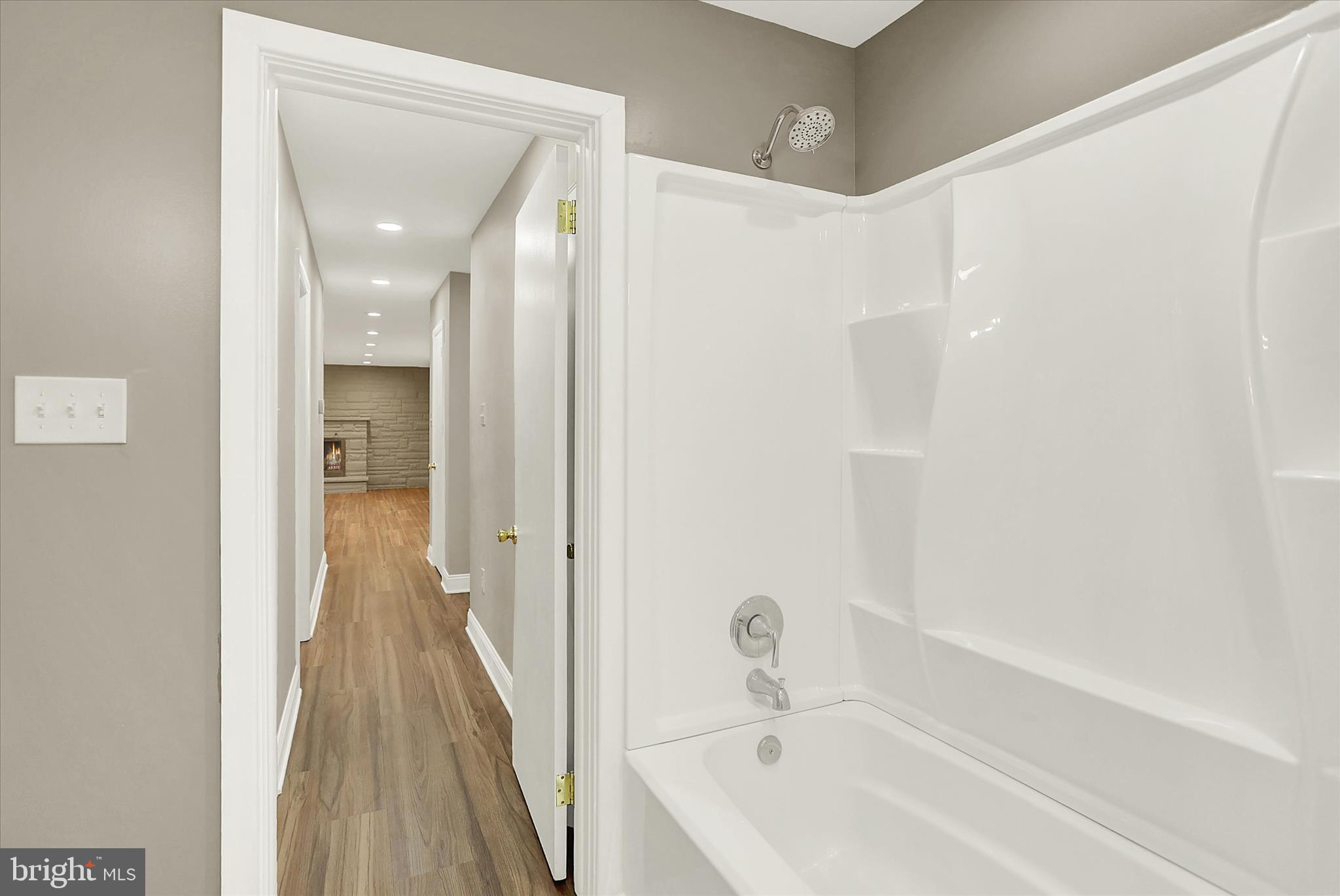 1612 Elbridge Road Harrisburg, PA 17112 - Photo 20 of 39 a bathroom with a bathtub and a shower