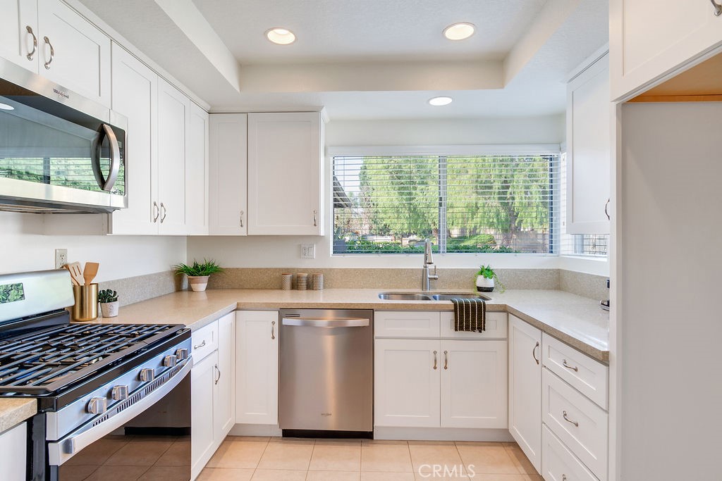 200 Eisenhower Way Placentia, CA 92870 - Photo 12 of 31