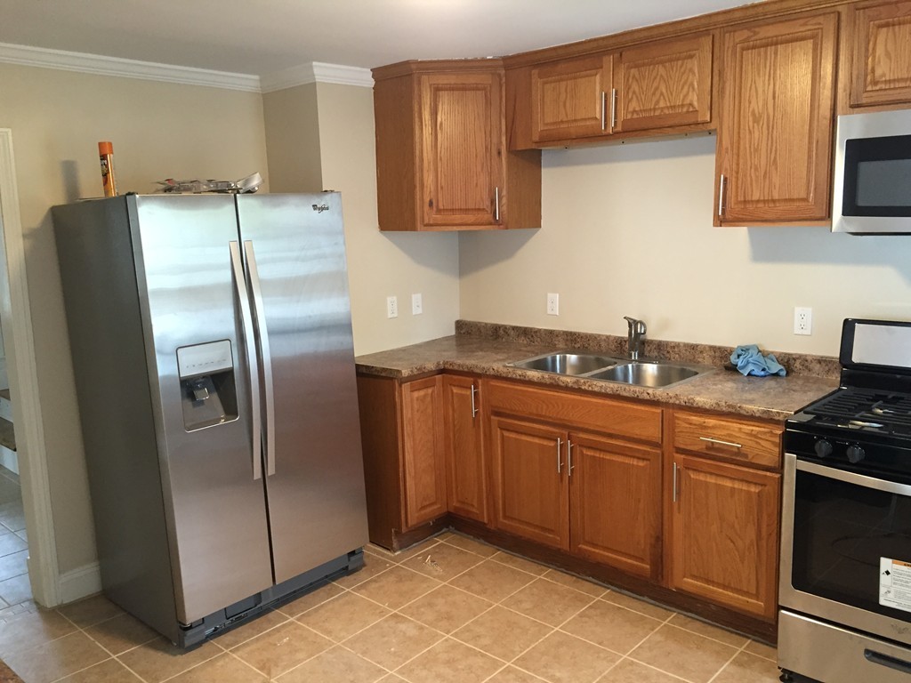 116 Hastings Street Springfield, MA 01104 - Photo 3 of 11 Gallery Image 3