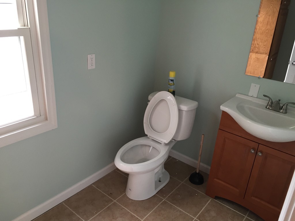 116 Hastings Street Springfield, MA 01104 - Photo 4 of 11 Gallery Image 4