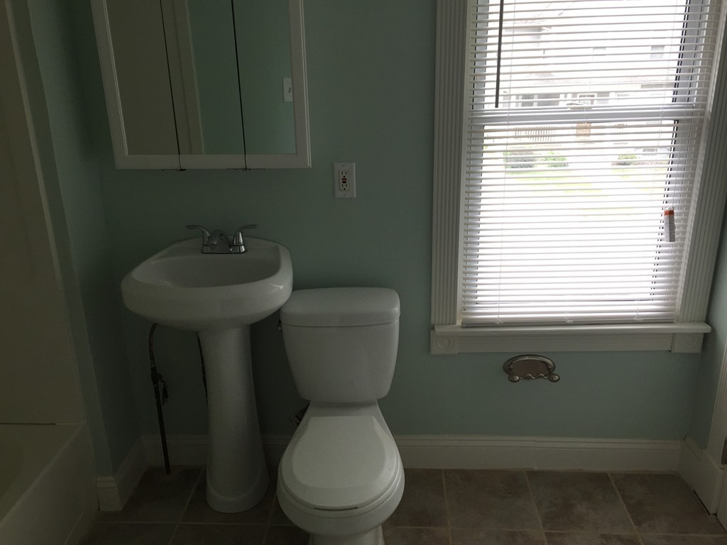 116 Hastings Street Springfield, MA 01104 - Photo 8 of 11 Gallery Image 8