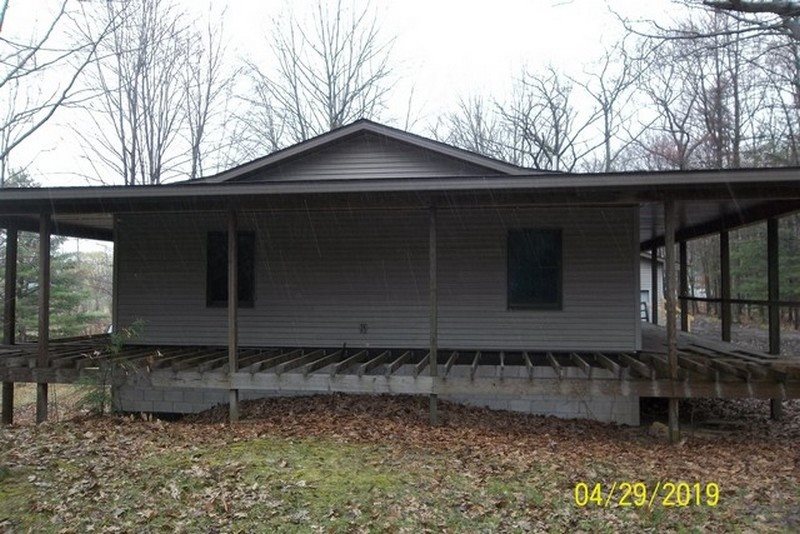 2250 Pine River Road Standish, MI 48658 - Photo 12 of 14 1860404-11.JPG