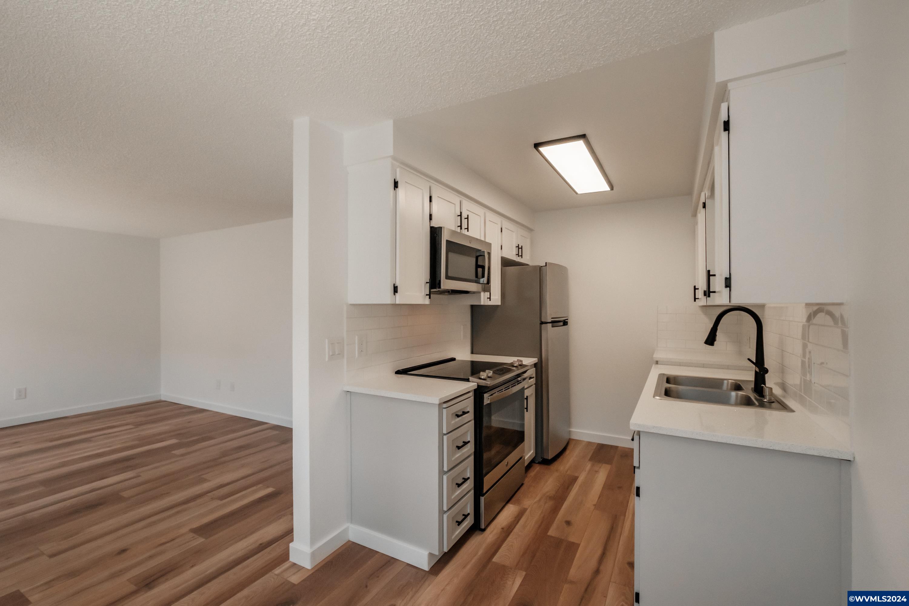 175 Northeast Fern Court Dallas, OR 97338 - Photo 11 of 25