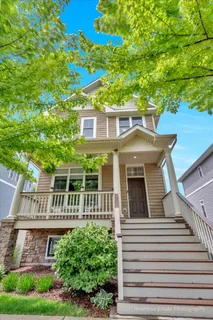 $689,900 | 5642 North Lockwood Avenue, Chicago, IL 60646