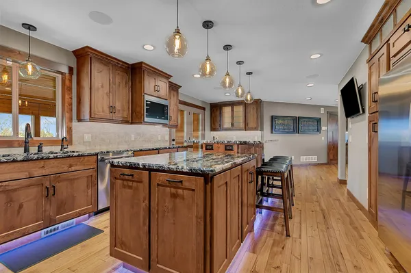 $1,250,000 | 22546 182nd Avenue, Cold Spring, MN 56320