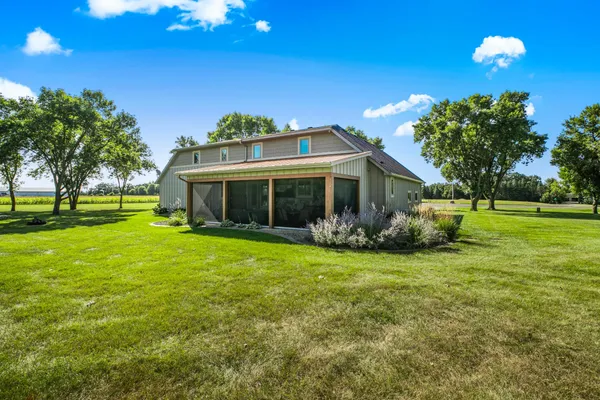 $1,250,000 | 22546 182nd Avenue, Cold Spring, MN 56320