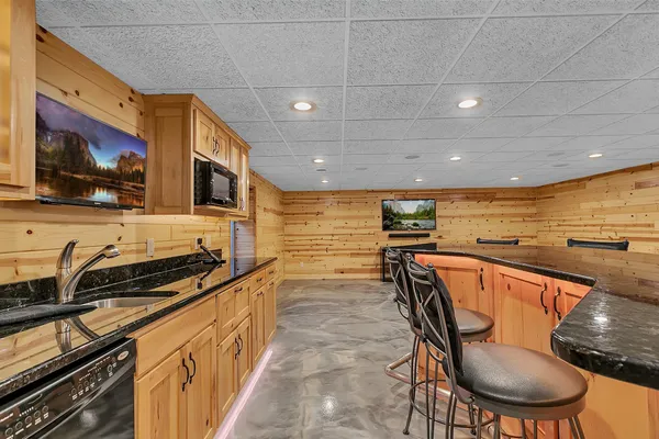 $1,250,000 | 22546 182nd Avenue, Cold Spring, MN 56320