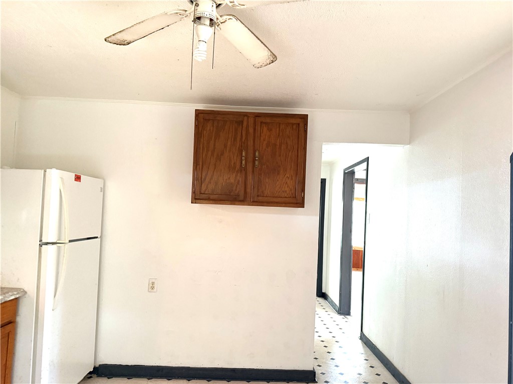 147 County Road 153 Alice, TX 78332 - Photo 16 of 23 a view of a hallway