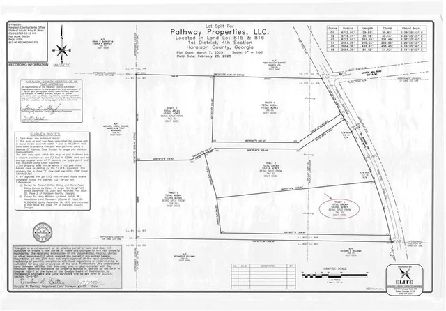 a black and white photo of a living room