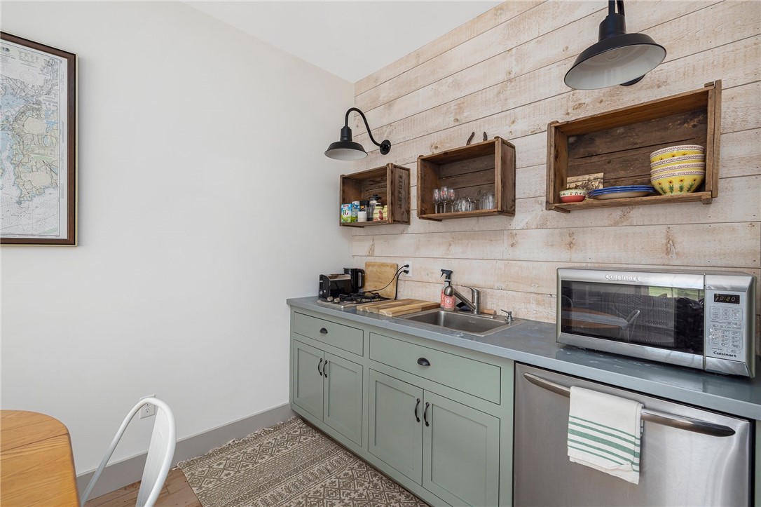 60 Poppasquash Road Bristol, RI 02809 - Photo 30 of 42