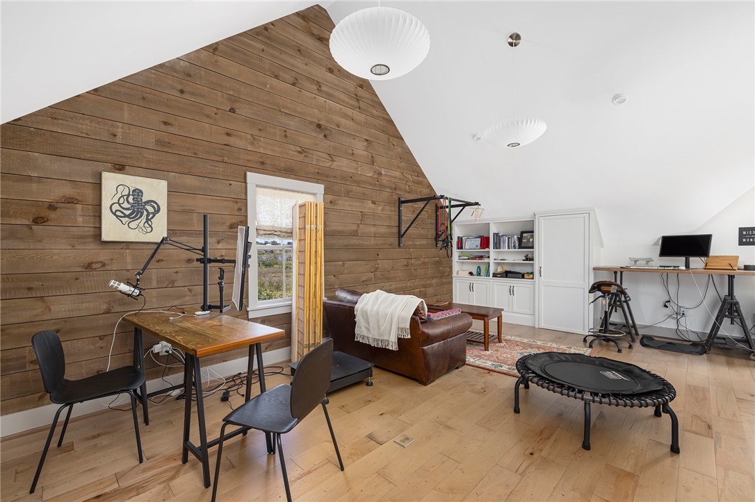 60 Poppasquash Road Bristol, RI 02809 - Photo 33 of 42 Office