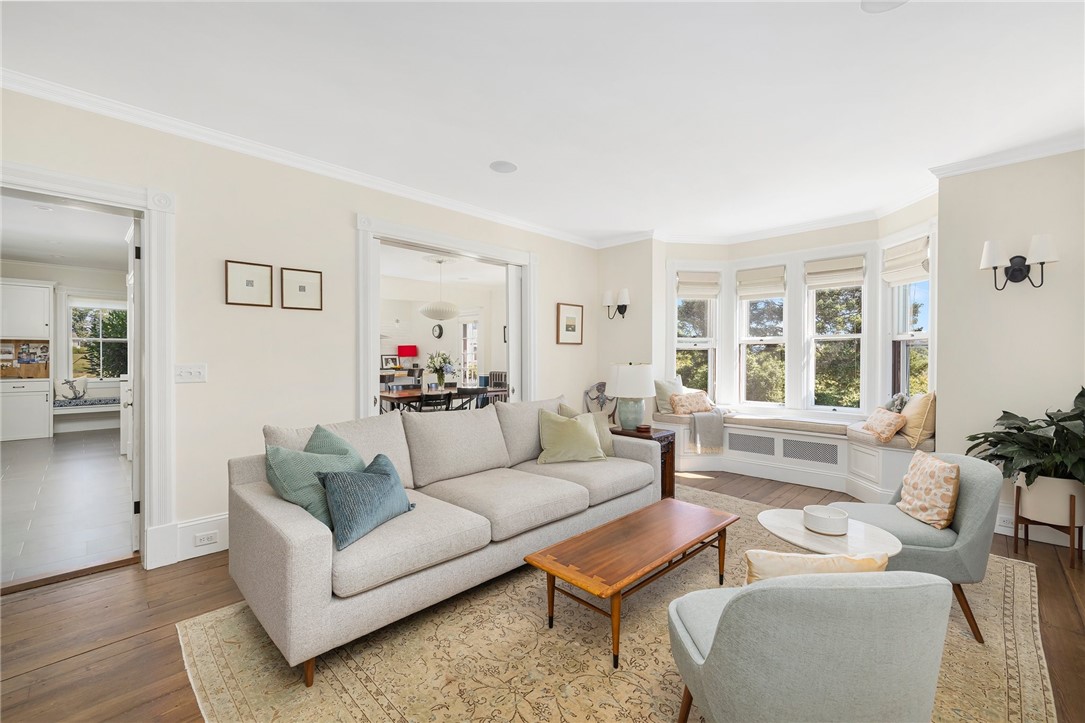 60 Poppasquash Road Bristol, RI 02809 - Photo 4 of 42