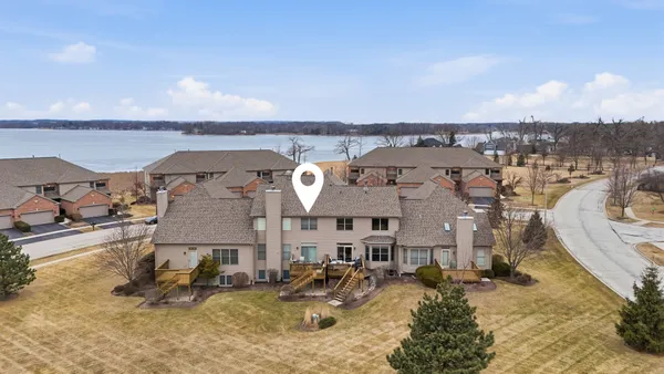$389,000 | 1063 Inverness Drive, Antioch, IL 60002