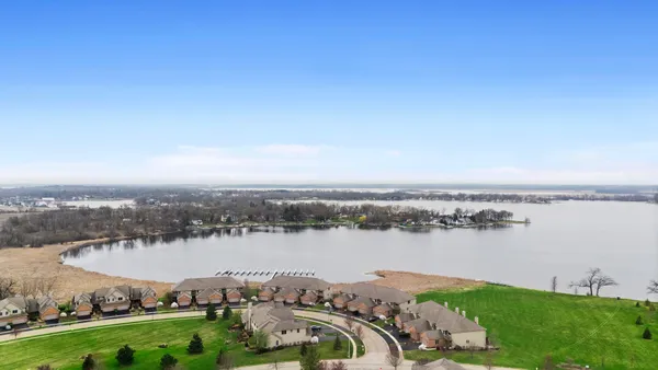$389,000 | 1063 Inverness Drive, Antioch, IL 60002