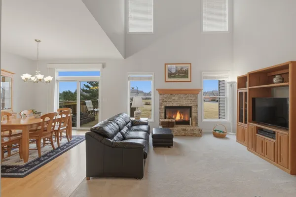 $389,000 | 1063 Inverness Drive, Antioch, IL 60002