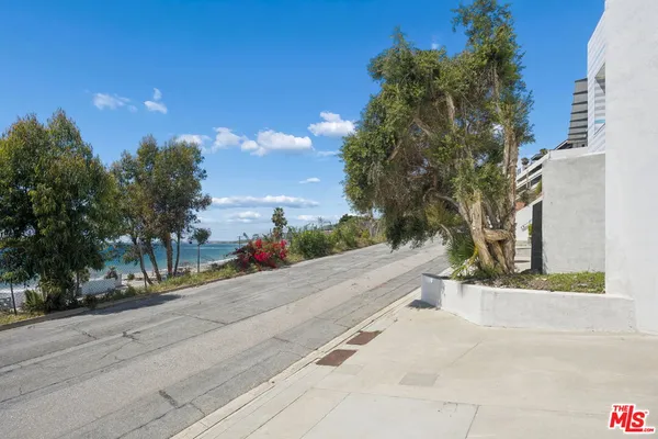 $6,900 | 21323 Rambla Vista, Unit 2, Malibu, CA 90265