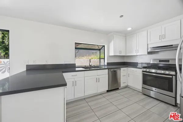 $6,900 | 21323 Rambla Vista, Unit 2, Malibu, CA 90265