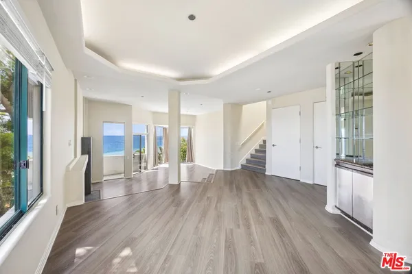 $6,900 | 21323 Rambla Vista, Unit 2, Malibu, CA 90265