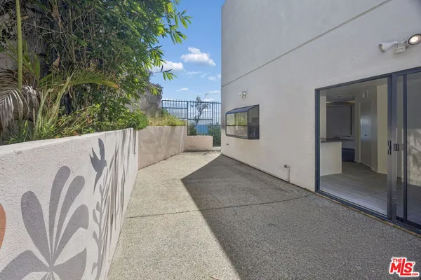 $6,900 | 21323 Rambla Vista, Unit 2, Malibu, CA 90265