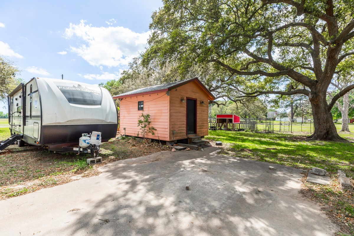 15838 Phend Road Hamshire, TX 77622 - Photo 33 of 38