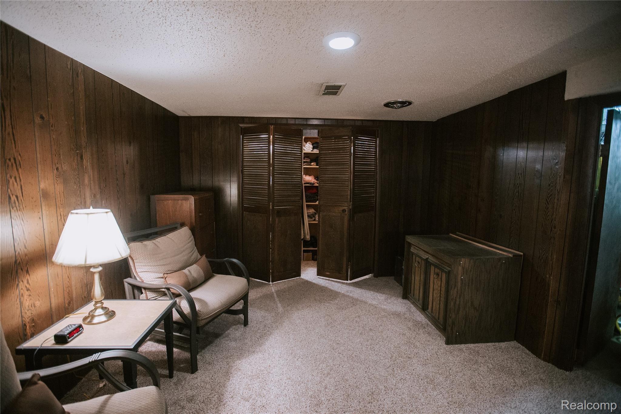 624 Meadow Lane Rochester, MI 48307 - Photo 19 of 23 19 - Finished Basement.jpg