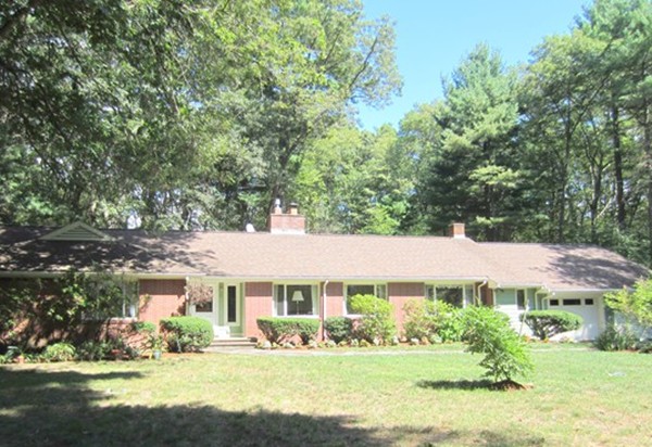 12 Oak Knoll Road Lincoln, MA 01773 - Photo 1 of 25 Gallery Image 1