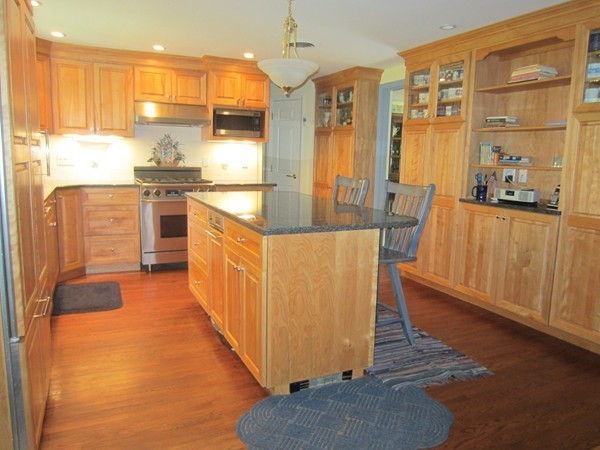 12 Oak Knoll Road Lincoln, MA 01773 - Photo 15 of 25 Gallery Image 15