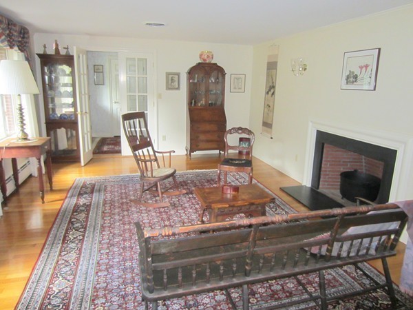 12 Oak Knoll Road Lincoln, MA 01773 - Photo 10 of 25 Gallery Image 10